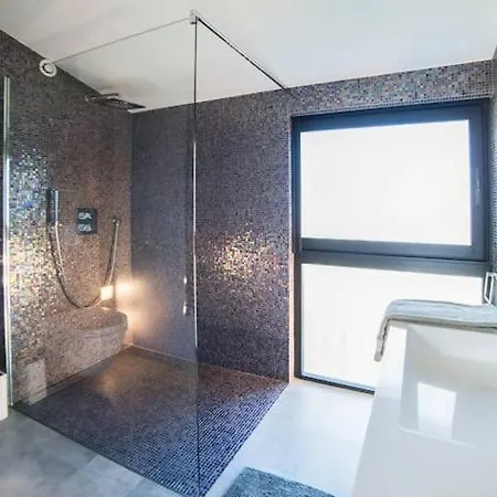 Before Making A Request, Read My Host Profile At Bottom Of Page # Luxury Modern 5-Bedroom Villa Retreat In Saint-Tropez * Saint-Tropez