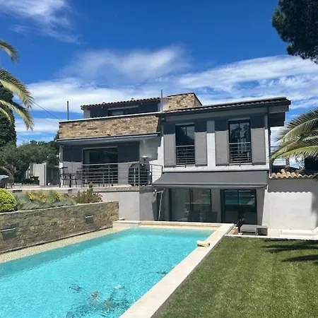 Before Making A Request, Read My Host Profile At Bottom Of Page # Luxury Modern 5-Bedroom Villa Retreat In Saint-Tropez Вилла