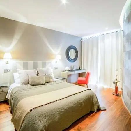 Villa Before Making A Request, Read My Host Profile At Bottom Of Page # Luxury Modern 5-Bedroom Villa Retreat In Saint-Tropez
