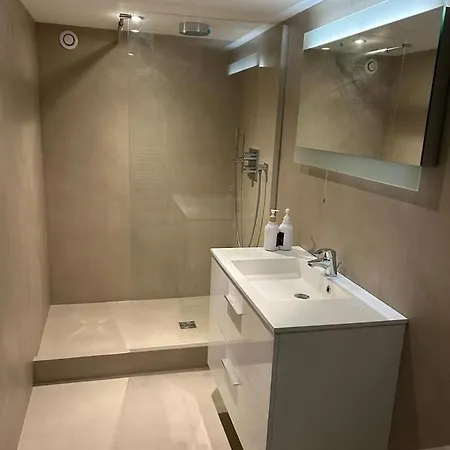 Before Making A Request, Read My Host Profile At Bottom Of Page # Luxury Modern 5-Bedroom Villa Retreat In Saint-Tropez