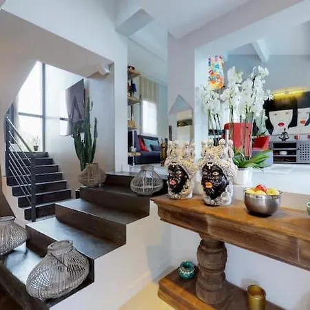 Before Making A Request, Read My Host Profile At Bottom Of Page # Luxury Modern 5-Bedroom Villa Retreat In Saint-Tropez Saint-Tropez